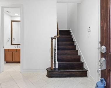 1303 Sherwood Point Lane - Photo Thumbnail 3
