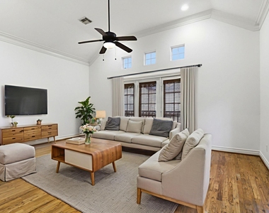 1303 Sherwood Point Lane - Photo Thumbnail 11