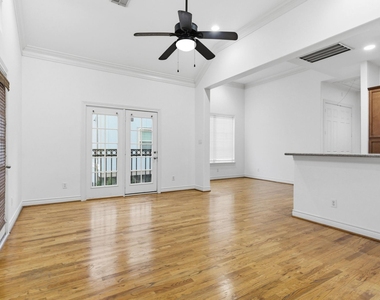1303 Sherwood Point Lane - Photo Thumbnail 13