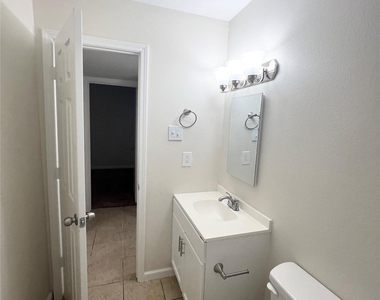 130 Oyster Creek Drive - Photo Thumbnail 10