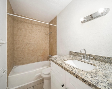 6201 Ranchester Drive - Photo Thumbnail 15
