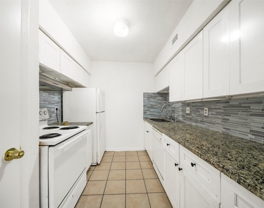6201 Ranchester Drive - Photo Thumbnail 7