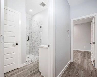 6725 Avenue K - Photo Thumbnail 30