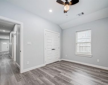 6725 Avenue K - Photo Thumbnail 25