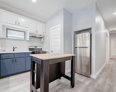 6725 Avenue K - Photo Thumbnail 14