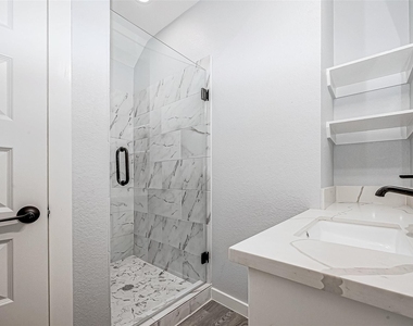 6725 Avenue K - Photo Thumbnail 21
