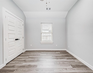 6725 Avenue K - Photo Thumbnail 29