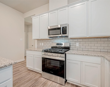 22814 Ephesus Avenue - Photo Thumbnail 11