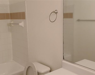 5606 Pinnacle Heights Circle - Photo Thumbnail 16