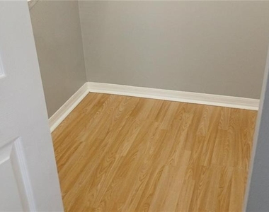 5606 Pinnacle Heights Circle - Photo Thumbnail 8