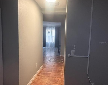 3042 Camino Real Drive S - Photo Thumbnail 4