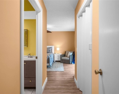 28 Rivertrail Drive - Photo Thumbnail 9