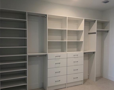 3015 S Ysabella Avenue - Photo Thumbnail 38
