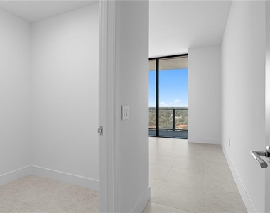 3015 S Ysabella Avenue - Photo Thumbnail 26