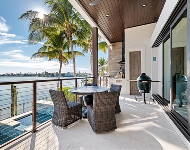 459 20th Avenue - Photo Thumbnail 9