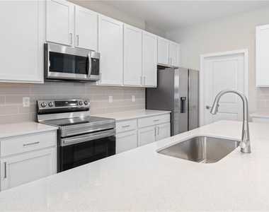789 W Hallam Dr - Photo Thumbnail 6