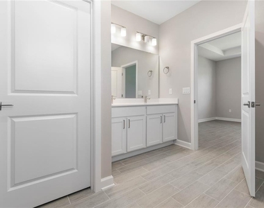 789 W Hallam Dr - Photo Thumbnail 11