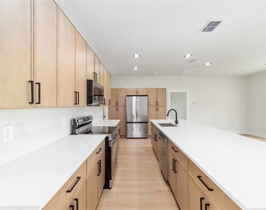4380 Sw 159th Court - Photo Thumbnail 15