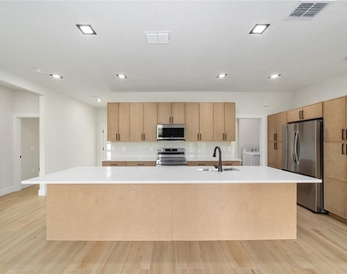4380 Sw 159th Court - Photo Thumbnail 12