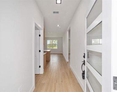 4380 Sw 159th Court - Photo Thumbnail 3