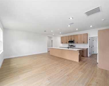 4380 Sw 159th Court - Photo Thumbnail 7