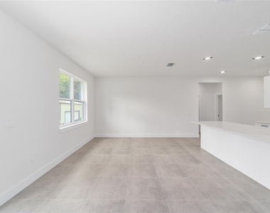 4362 Sw 159th Court - Photo Thumbnail 7