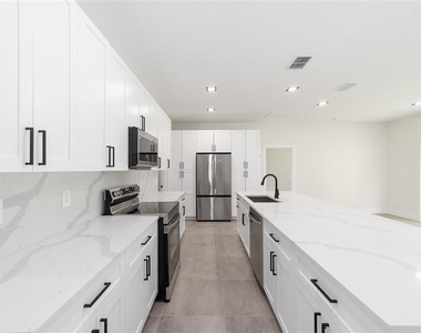 4362 Sw 159th Court - Photo Thumbnail 13