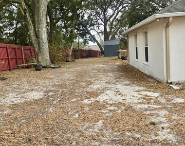 204 Lace Bark Court - Photo Thumbnail 5