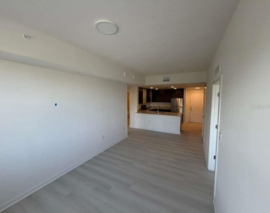 5587 Millenia Park Boulevard - Photo Thumbnail 6