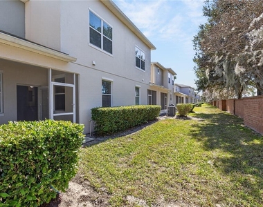 1519 Priory Circle - Photo Thumbnail 19