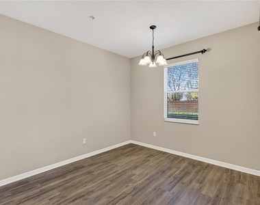 1519 Priory Circle - Photo Thumbnail 4