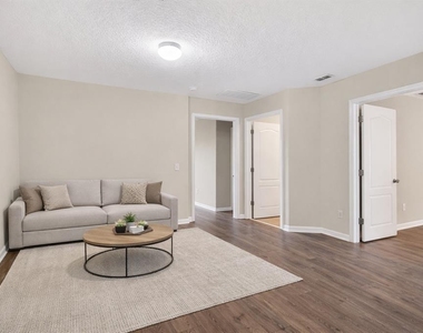 1519 Priory Circle - Photo Thumbnail 9
