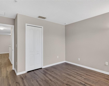 1519 Priory Circle - Photo Thumbnail 12