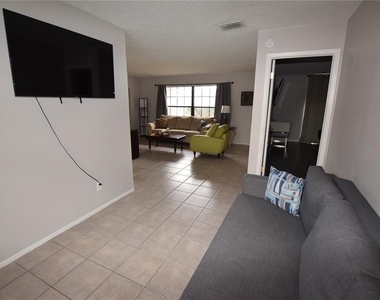 7706 Indian Ridge Trail S - Photo Thumbnail 17