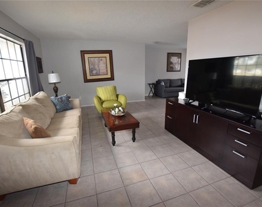 7706 Indian Ridge Trail S - Photo Thumbnail 13