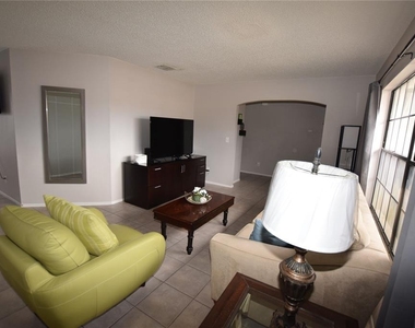 7706 Indian Ridge Trail S - Photo Thumbnail 12