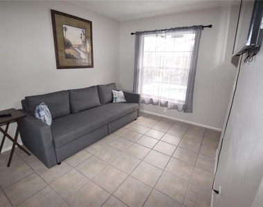 7706 Indian Ridge Trail S - Photo Thumbnail 15