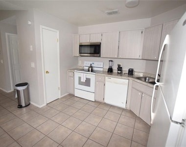 7706 Indian Ridge Trail S - Photo Thumbnail 27