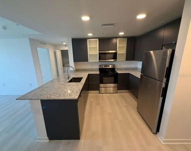 5587 Millenia Park Boulevard - Photo Thumbnail 2