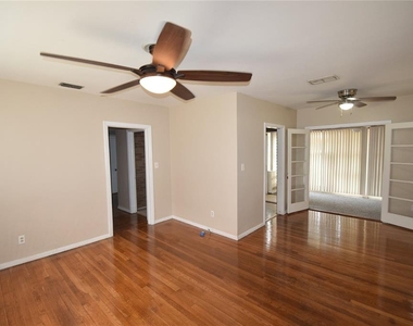 3115 Buckingham Avenue - Photo Thumbnail 14