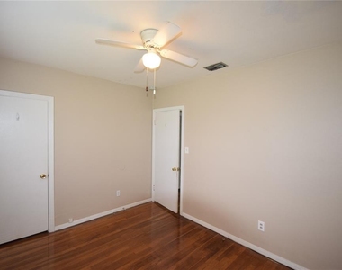 3115 Buckingham Avenue - Photo Thumbnail 19