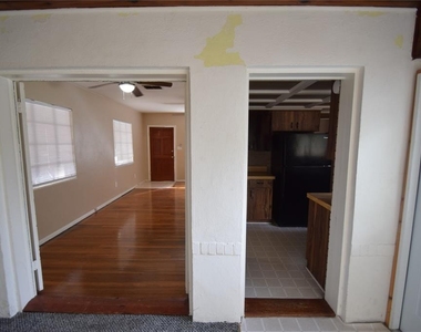 3115 Buckingham Avenue - Photo Thumbnail 9