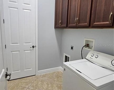 317 E Blue Water Edge Drive - Photo Thumbnail 26