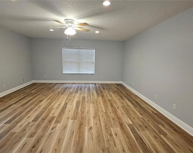 317 E Blue Water Edge Drive - Photo Thumbnail 45