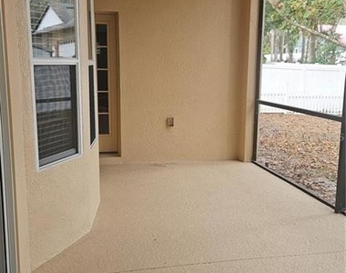 317 E Blue Water Edge Drive - Photo Thumbnail 48
