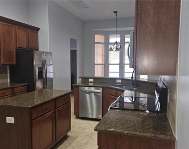 317 E Blue Water Edge Drive - Photo Thumbnail 25