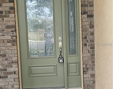 317 E Blue Water Edge Drive - Photo Thumbnail 9