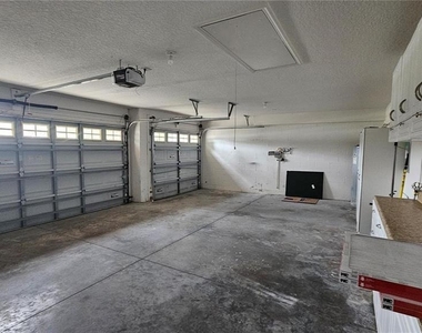 317 E Blue Water Edge Drive - Photo Thumbnail 53
