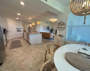 14040 Heritage Landing Boulevard - Photo Thumbnail 9