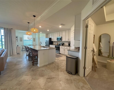 14040 Heritage Landing Boulevard - Photo Thumbnail 5